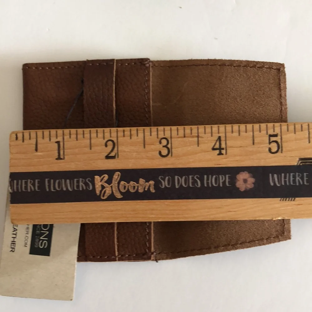 Wilson’s Brown Leather Slim Wallet Wilson’s leather soft card slim wallet